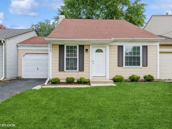 1010 Wesley Lane , Algonquin, IL 60102