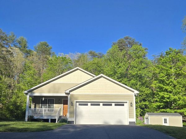 4455 Harts Run Rd, Caldwell, WV 24925