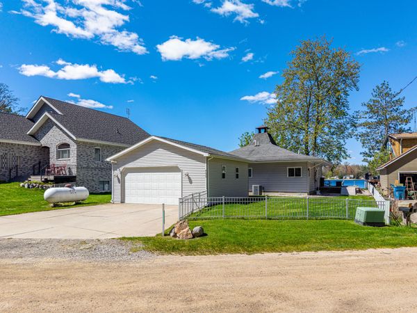 4625 Lake Resort, Gladwin, MI 48624