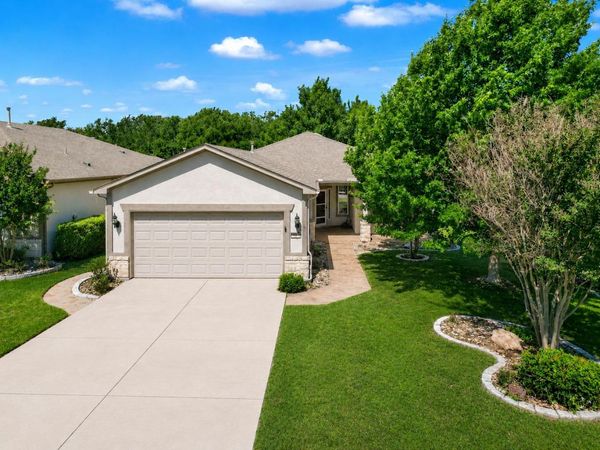 704 Independence Creek LN, Georgetown, TX 78633