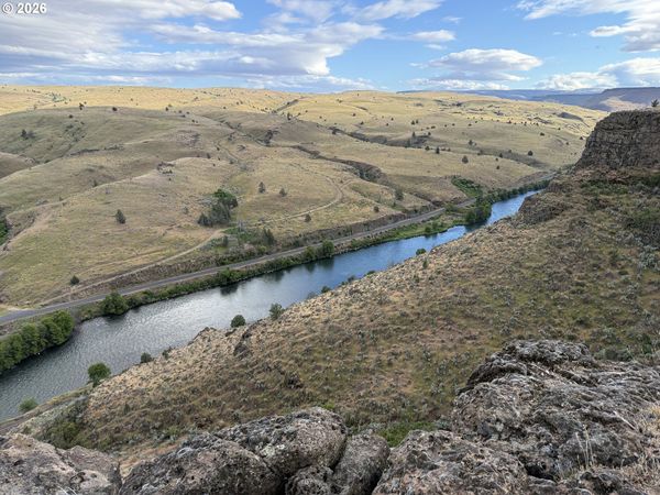 1505 FISH CAMP RD, Maupin, OR 97037