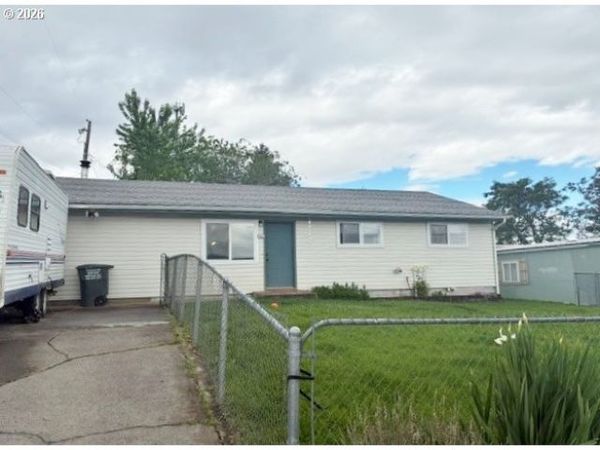 829 SE 9TH ST, Pendleton, OR 97801