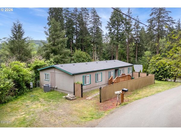 1915 DEER RD, Tillamook, OR 97141