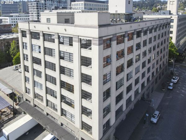 1314 NW IRVING ST, Unit 212, Portland, OR 97209