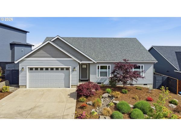 2870 NW MT ASHLAND LN, McMinnville, OR 97128