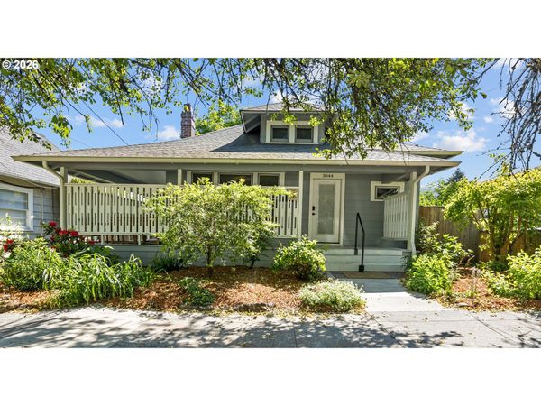 3044 SE 9TH AVE, Portland, OR 97202