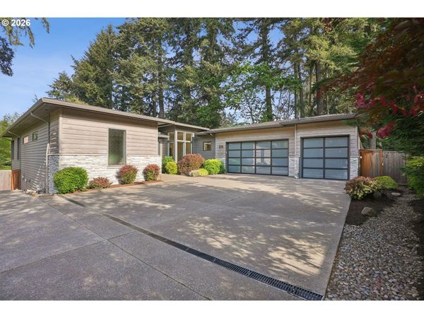 18965 PILKINGTON RD, Lake Oswego, OR 97035