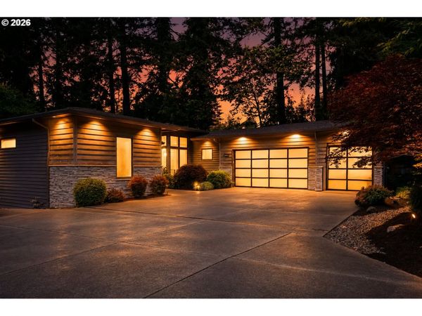18965 PILKINGTON RD, Lake Oswego, OR 97035