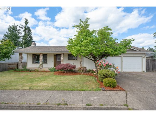 6952 C ST, Springfield, OR 97478