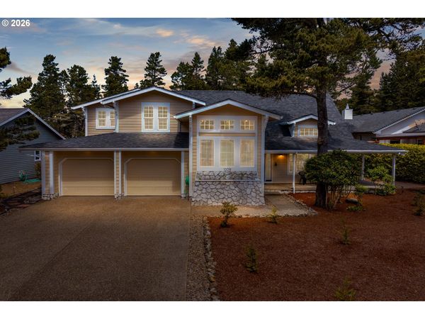 1009 ROYAL SAINT GEORGES DR, Florence, OR 97439