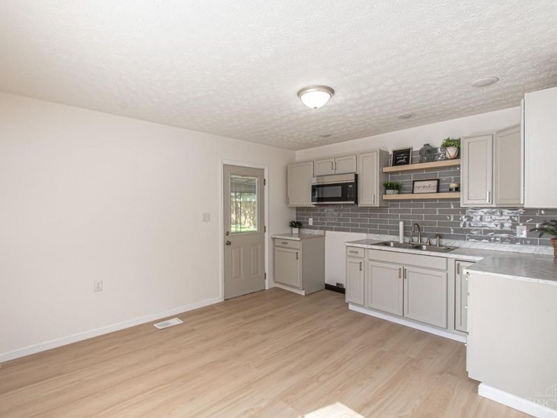 1361 Kylemore Drive, Xenia, OH 45385 Photo 7