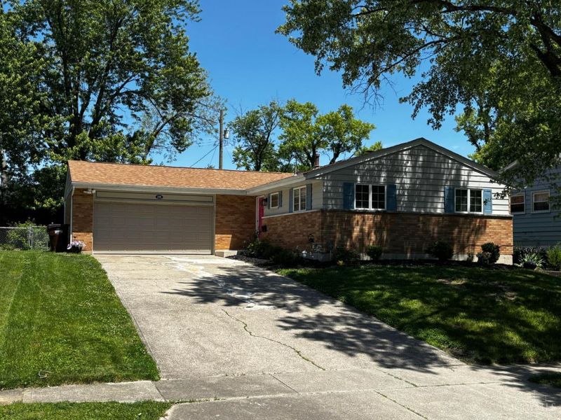 546 Brunswick Drive, Forest Park, OH 45240 Photo 3