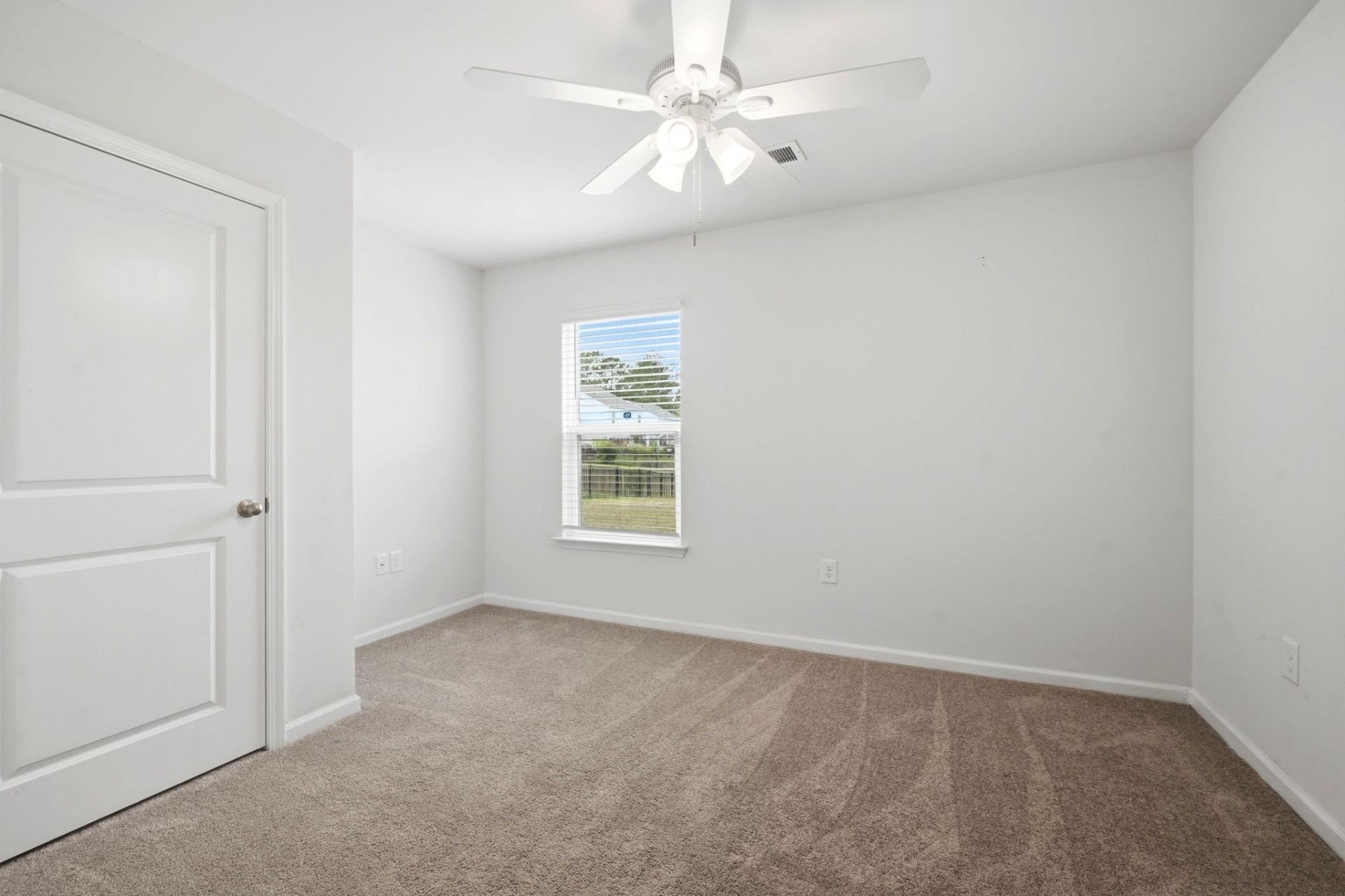 6619 Colonial Dr. Photo 10