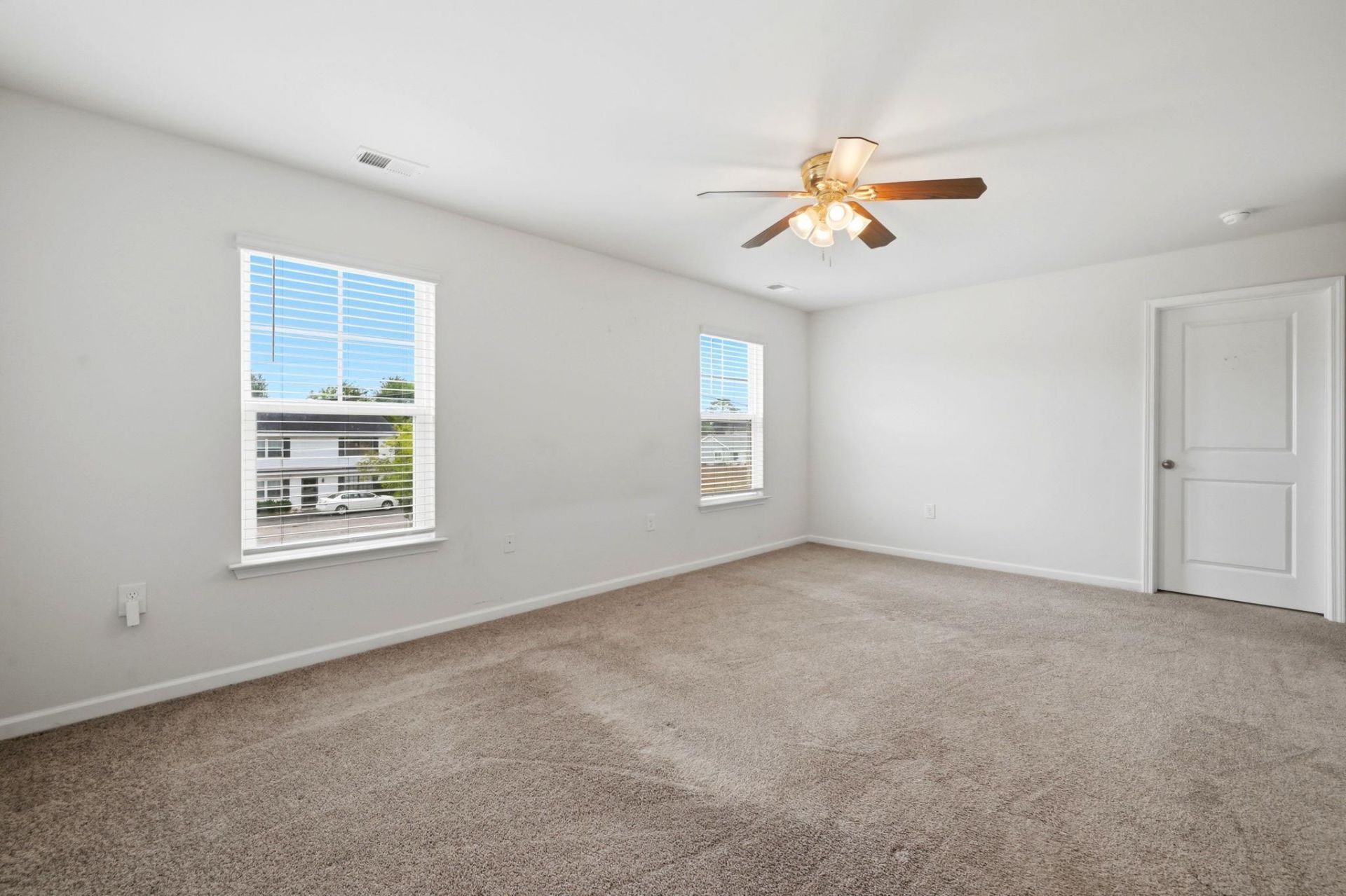 6619 Colonial Dr. Photo 16