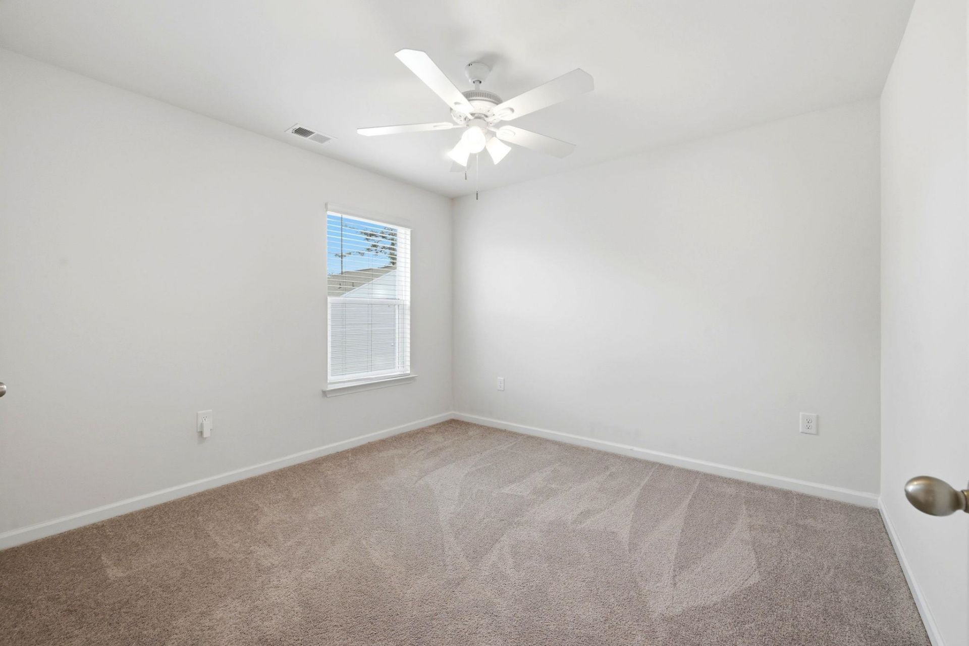 6619 Colonial Dr. Photo 27
