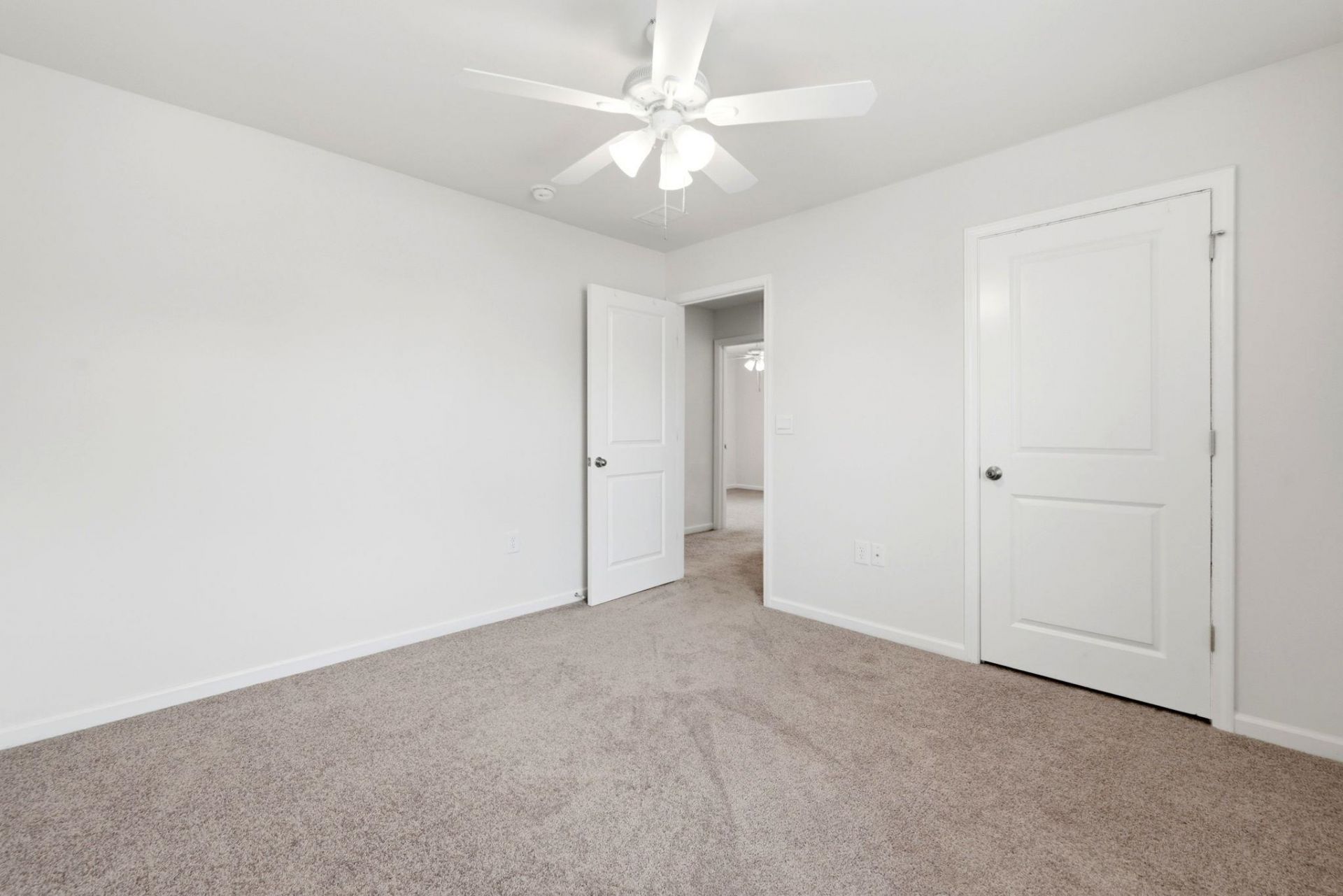 6619 Colonial Dr. Photo 28