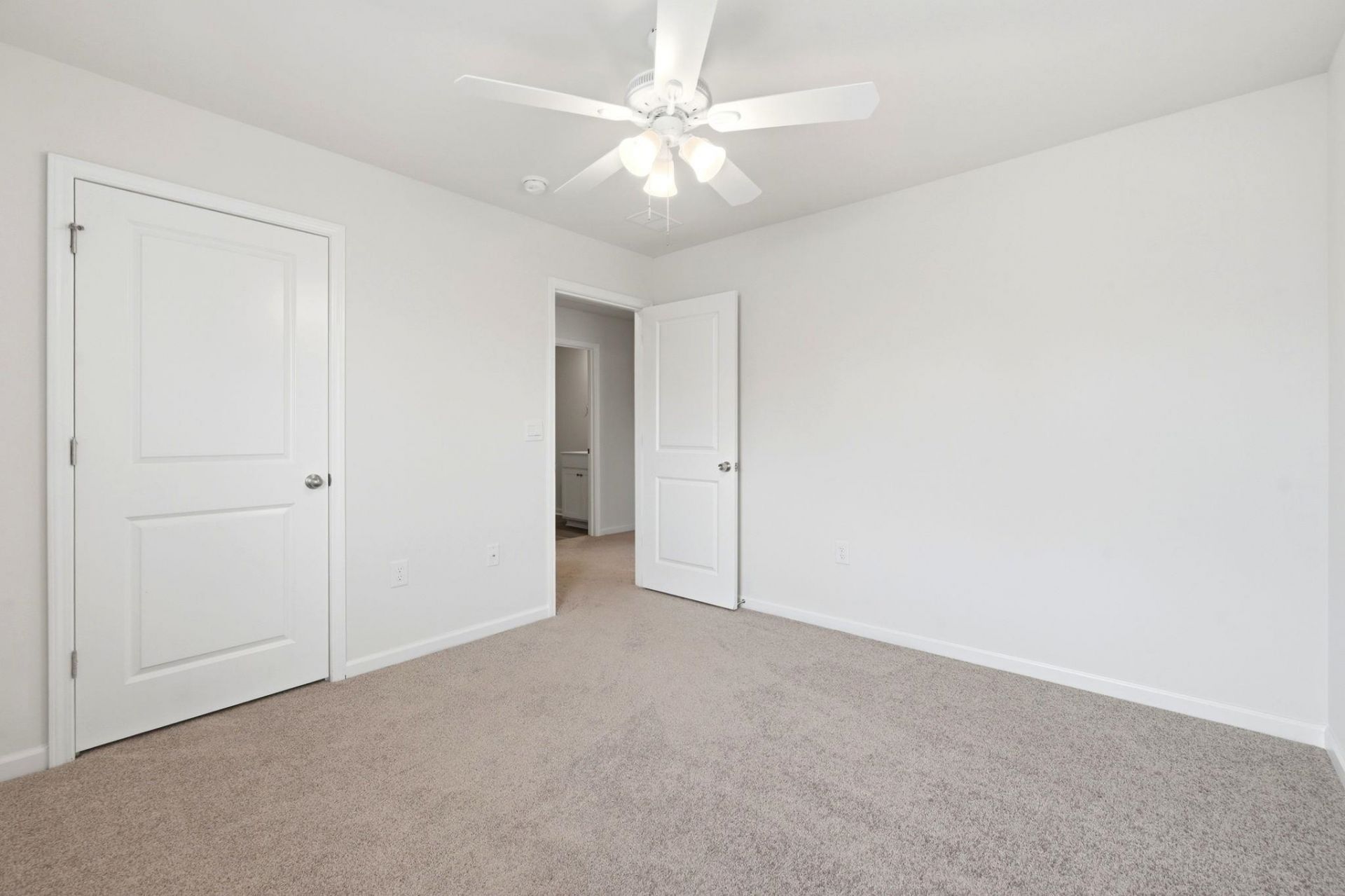6619 Colonial Dr. Photo 30