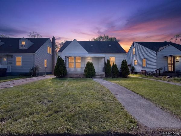 20553 Hamburg Street, Detroit, MI 48205