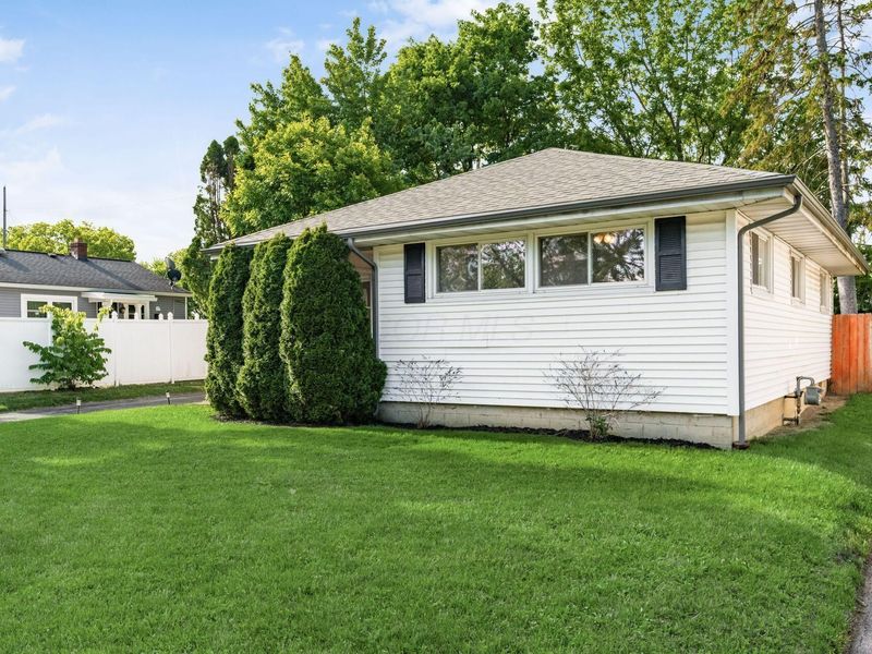 2925 Ashby Road, Columbus, OH 43209 Photo 2