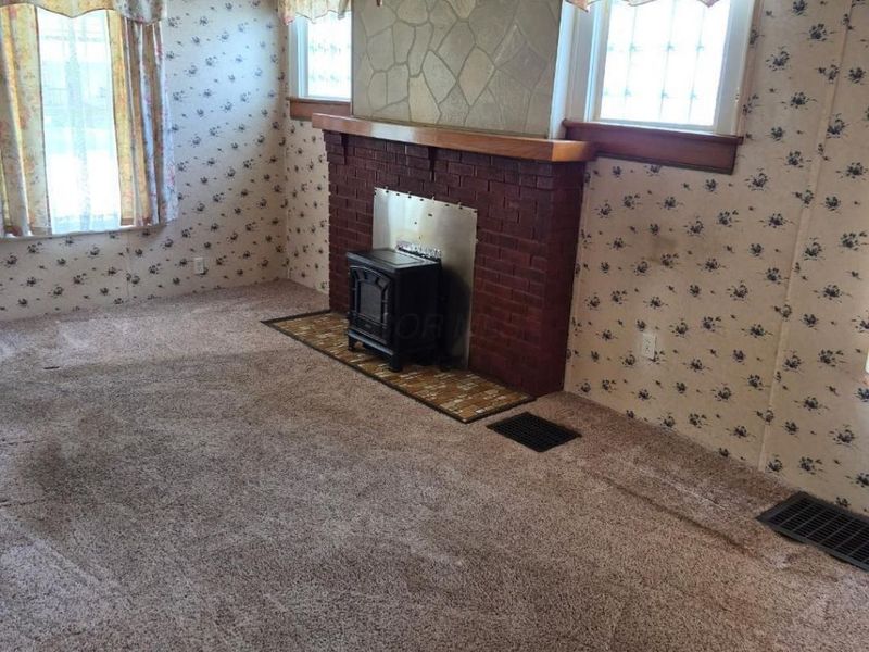 2474 Valleyview Drive, Columbus, OH 43204 Photo 8