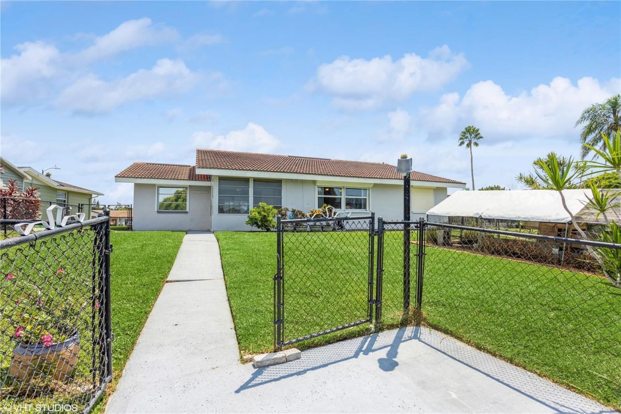 4145 Star Island Drive, Holiday, FL 34691 Photo