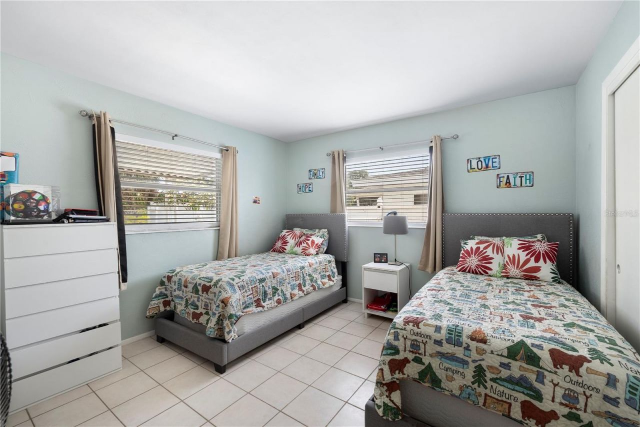 1930 74th Avenue N, Saint Petersburg, FL 33702 Photo