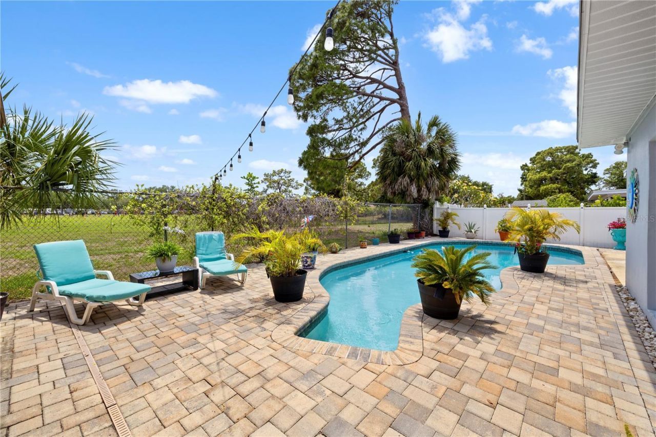 1930 74th Avenue N, Saint Petersburg, FL 33702 Photo