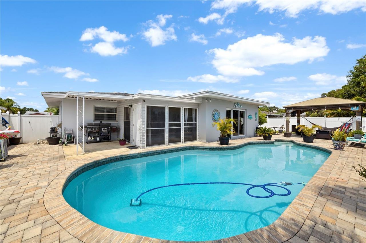 1930 74th Avenue N, Saint Petersburg, FL 33702 Photo
