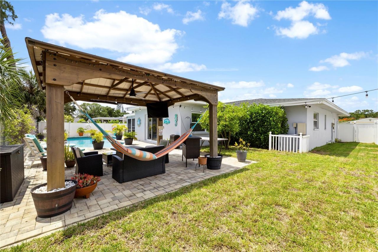 1930 74th Avenue N, Saint Petersburg, FL 33702 Photo