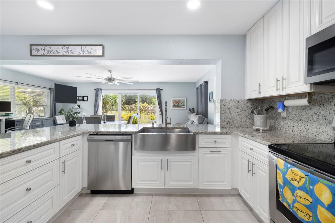 1930 74th Avenue N, Saint Petersburg, FL 33702 Photo