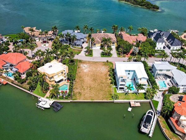 1 1ST AVENUE S, TIERRA VERDE, FL 33715