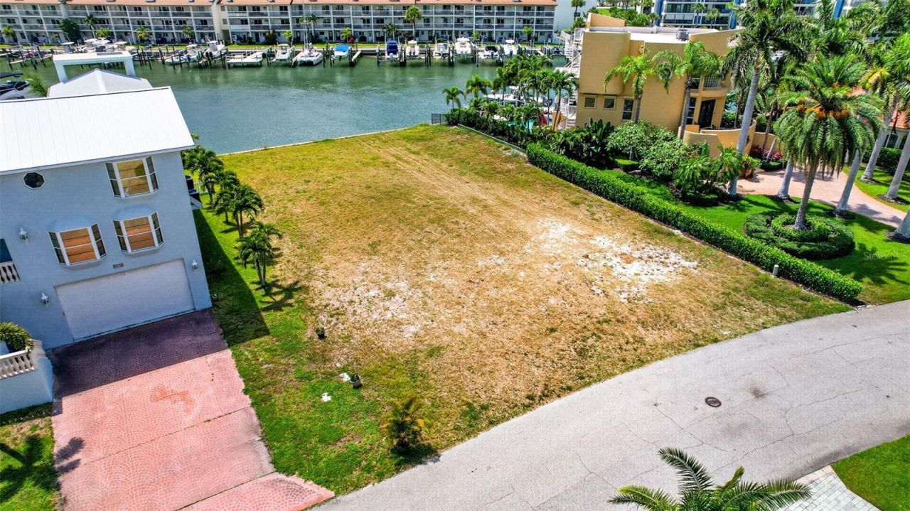 1 1st Avenue S, Tierra Verde, FL 33715 Photo