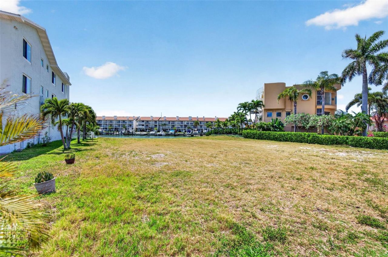 1 1st Avenue S, Tierra Verde, FL 33715 Photo