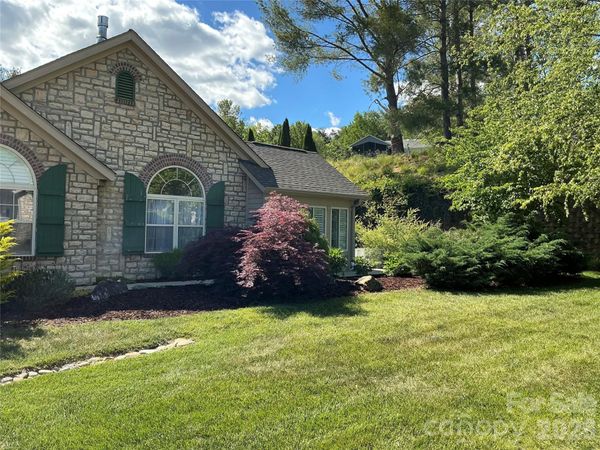 60 Mountain Meadow Circle, Unit E2, Weaverville, NC 28787