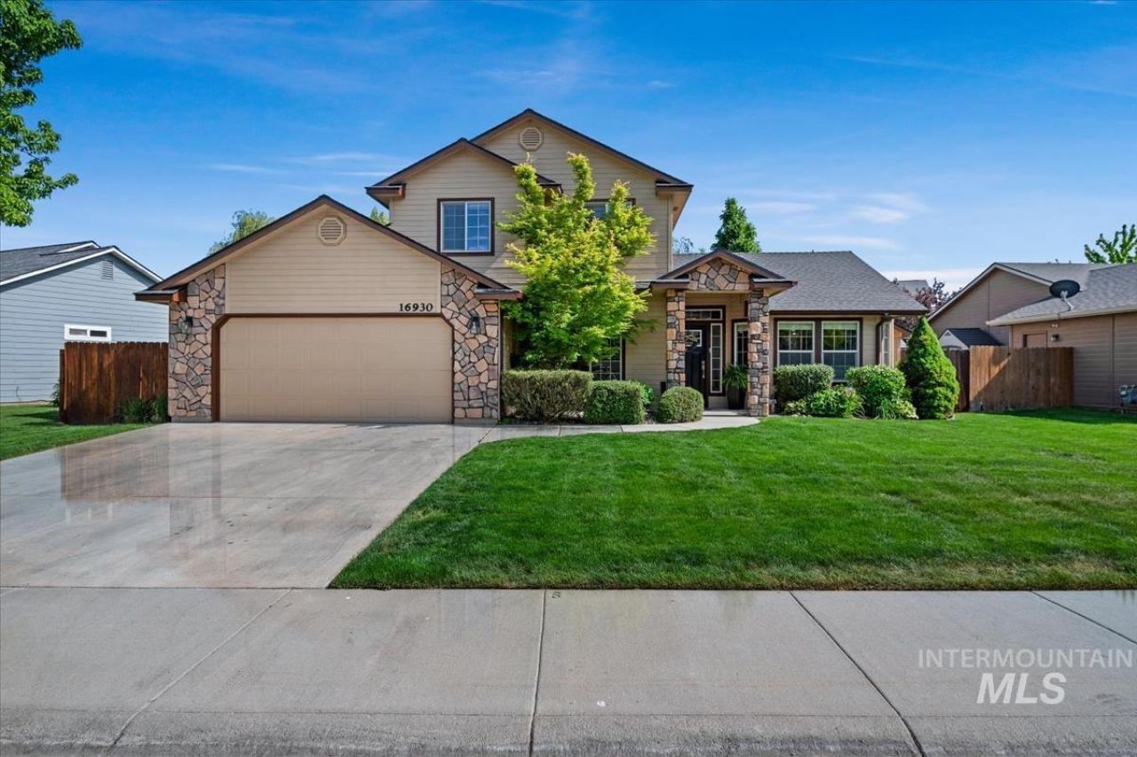 16930 N Darmady Loop, Nampa, ID 83687 Main Photo