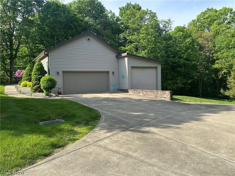 5540 Dillon Hills Drive, Nashport, OH 43830 Photo 2