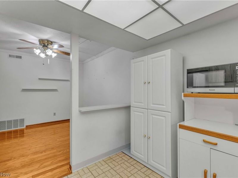 22954 Maple Ridge Road , Unit 202B, North Olmsted, OH 44070 Photo 15