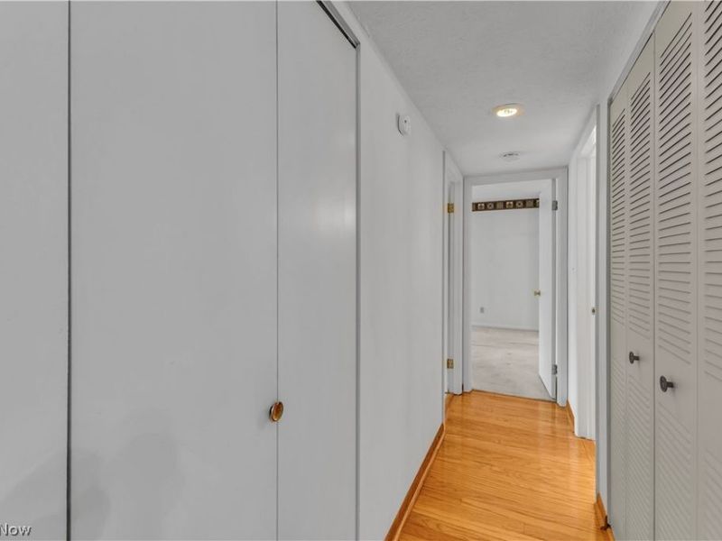 22954 Maple Ridge Road , Unit 202B, North Olmsted, OH 44070 Photo 21