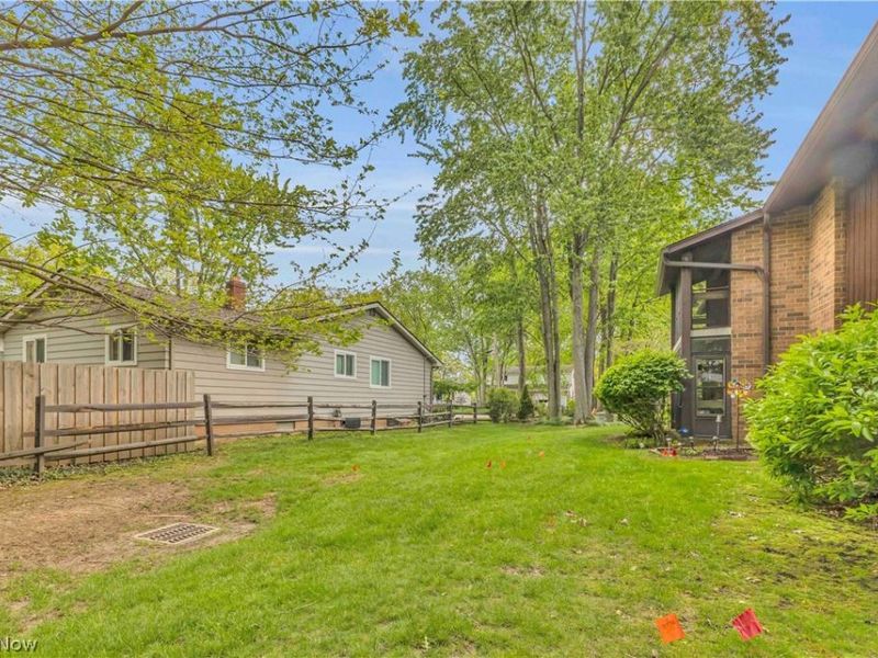 22954 Maple Ridge Road , Unit 202B, North Olmsted, OH 44070 Photo 5