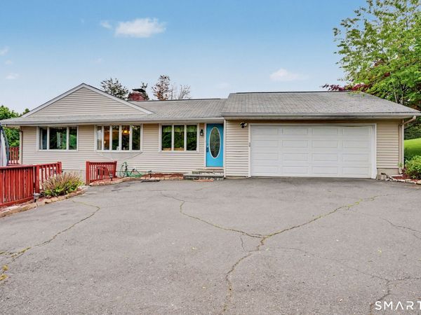 13 Governors, Bethel, CT 06801