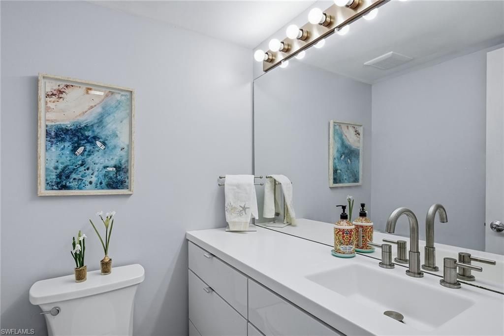 3410 Gulf Shore Blvd N, Unit 203, Naples, FL 34103 Photo
