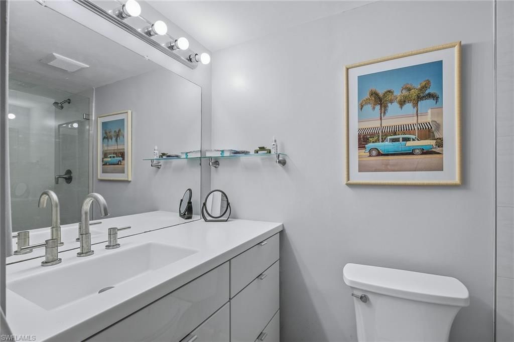 3410 Gulf Shore Blvd N, Unit 203, Naples, FL 34103 Photo