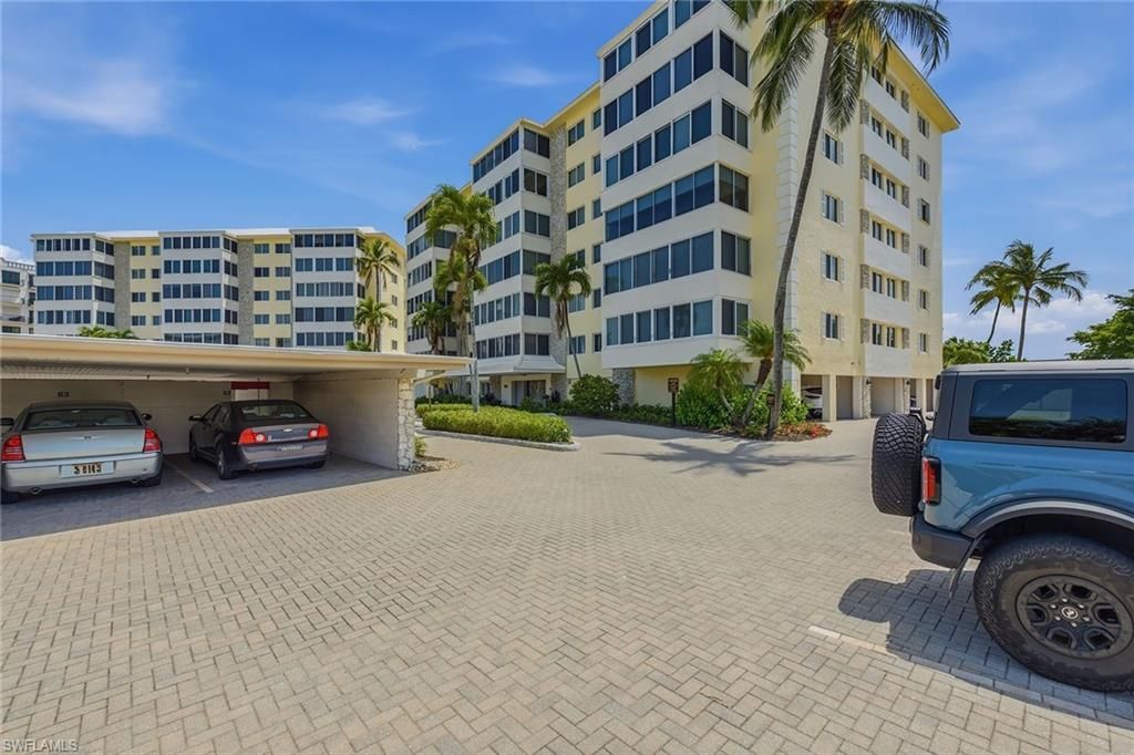 3410 Gulf Shore Blvd N, Unit 203, Naples, FL 34103 Photo