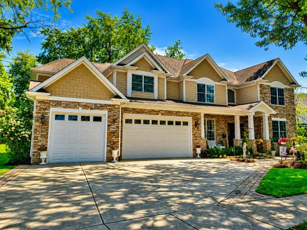 706 Wehrli Drive, Naperville, IL 60540