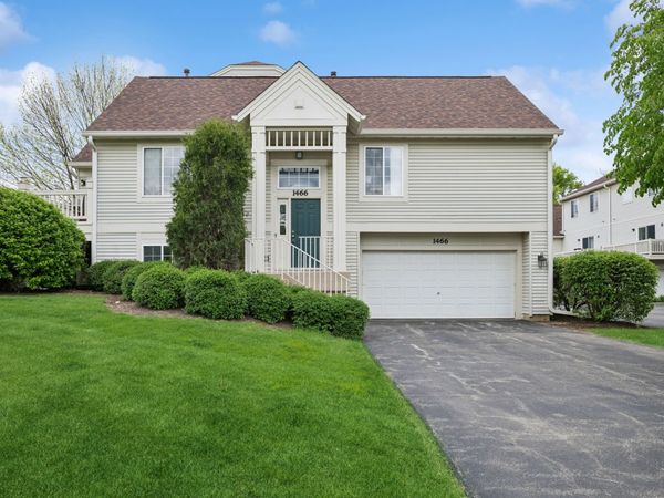 1466 New Haven Drive , Cary, IL 60013
