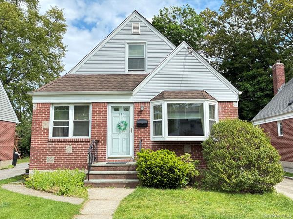171 Locust Street , Floral Park, NY 11001