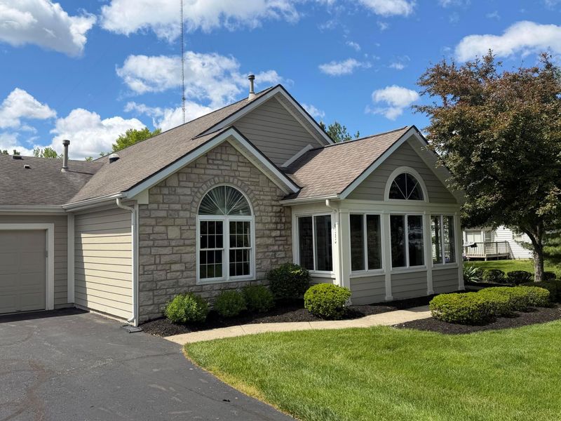 6382 Mission Hills Place, Westerville, OH 43082 Photo 2