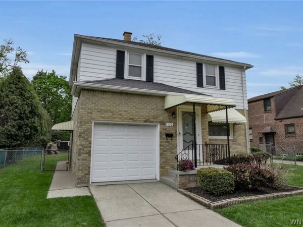 570 Roycroft Boulevard , Buffalo, NY 14225