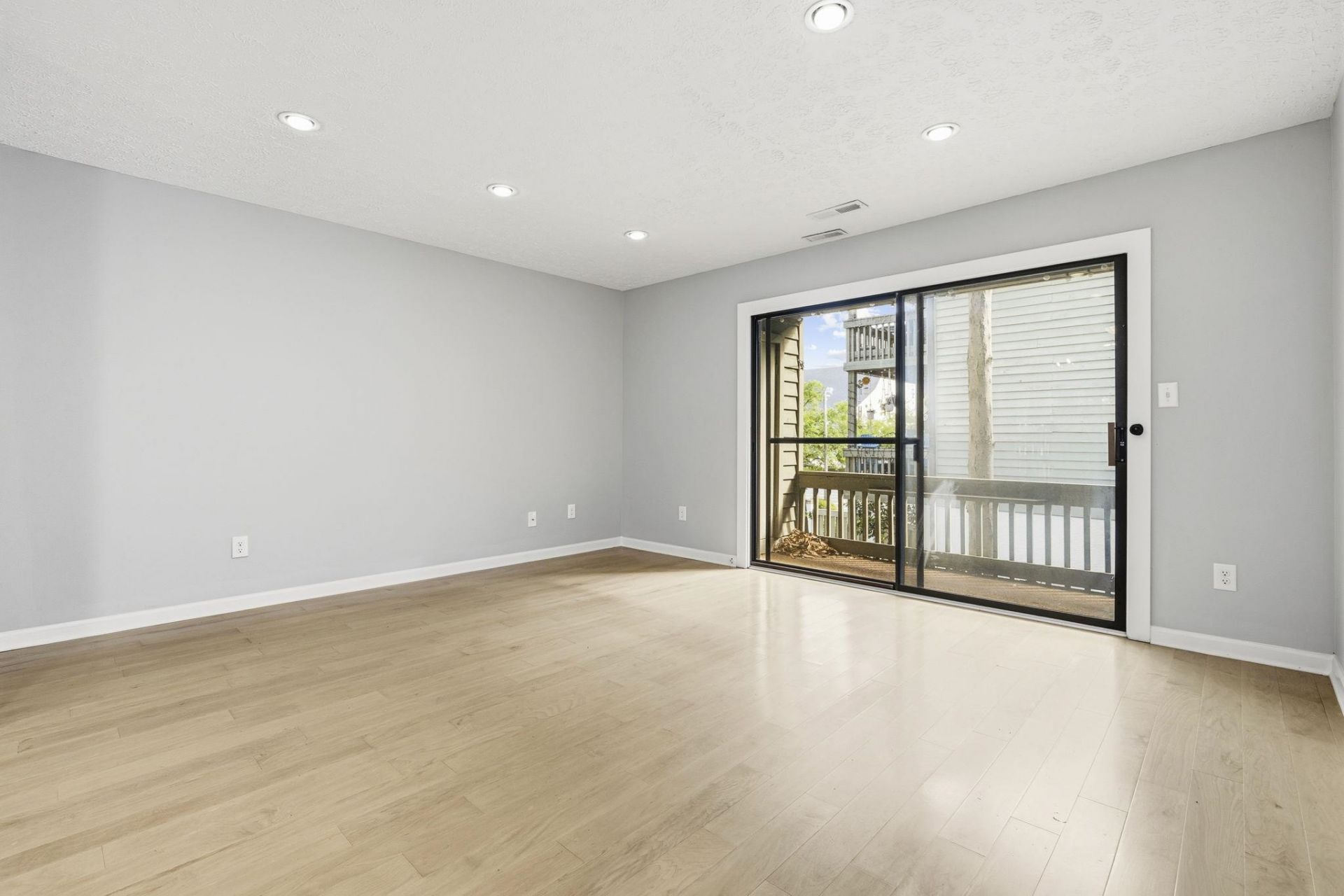 404 72nd Ave. N  Photo 6