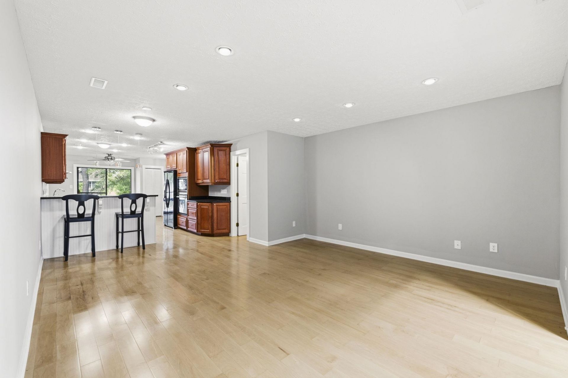 404 72nd Ave. N  Photo 8